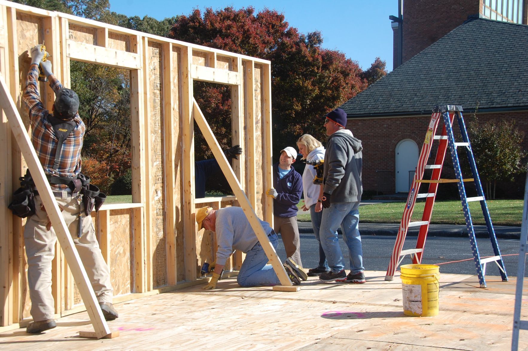 Starmount Presbyterian Church members build tiny home